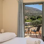 Vakantiehuis Ourania Near Myrtos